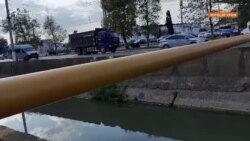 Через Керчь перебрасывают российскую военную технику Через Керчь перебрасывают российскую военную технику