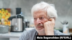 ზაურ კვირაია 70 წლის ხდება. იბრძოდა აფხაზეთში. თანამებრძოლები მას "გემდუღაის" ეძახიან, რაც აფხაზურად "წაართვის" ნიშნავს.