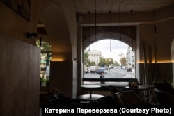 Одна із харківських кав'ярень після російської атаки