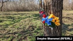 Місце розстрілу українських тероборонівців російськими військовими в Бузковому парку в Херсоні в березні 2022 року