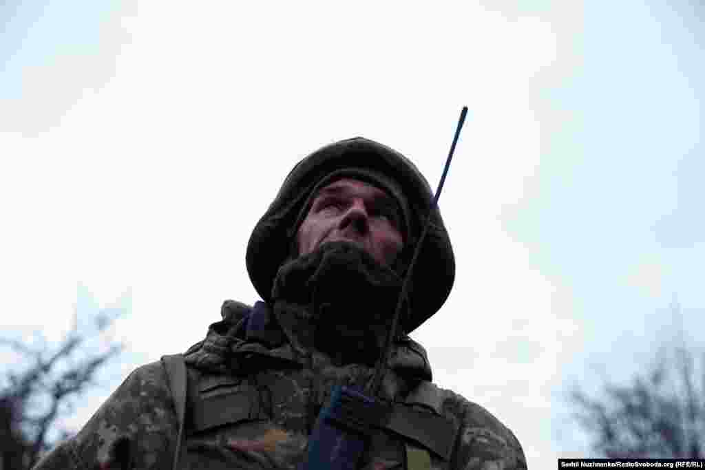 «Небо сьогодні сіре, хмари, це змусить пі*****кі «Орлани» спускатись нижче, в нас буде більше шансів їх побачити»,  говорять військові