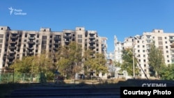 Зруйнований будинок на вул. Металургійній в Маріуполі, жовтень 2022 року