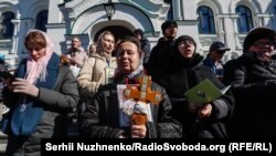 Віряни УПЦ (МП) на території Києво-Печерської лаври, Київ, 30 березня 2023 року