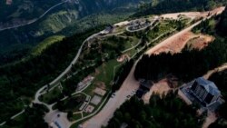 Tone betona na zaštićenom Trebeviću Tone betona na zaštićenom Trebeviću