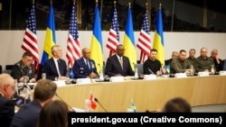 Під час засідання Контактної групи з питань оборони України у форматі «Рамштайн». Штаб-квартирі НАТО. Брюссель, Бельгія, 11 жовтня 2023 року