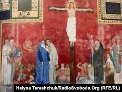 На стінописі у Вірменському соборі у Львові праворуч від розп’яття зображений митрополит Андрей Шептицький, автор – Ян Розен, 1925–1929 роки