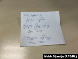 Na pitanje hoće li RSE ustupiti papirić a adresom, kaže: "Alal ti bilo, uzmi cedulju, nek imate i to." 21.12.2023.