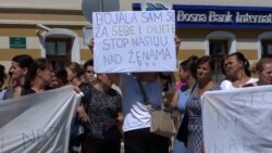 Trodnevna žalost i protest u Gradačcu: 'Policija i sudstvo da rade svoj posao' Trodnevna žalost i protest u Gradačcu: 'Policija i sudstvo da rade svoj posao'