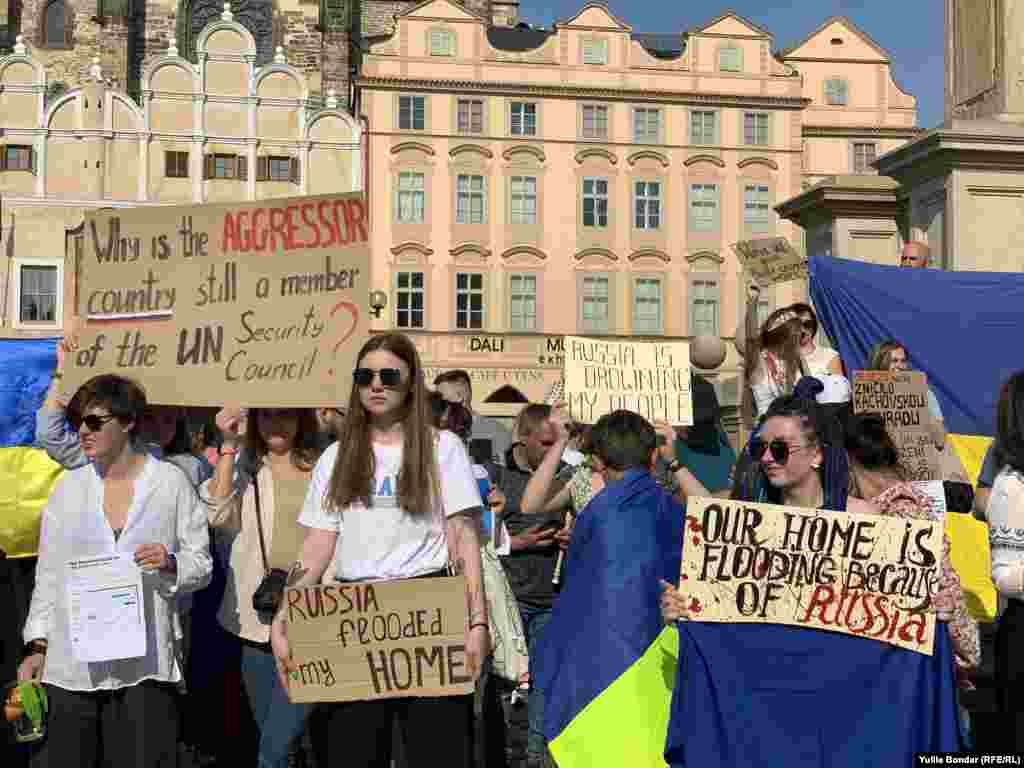 Серед мітингувальників були біженці з Херсонщини      