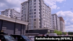 Жилой комплекс, потерпевший разрушения из-за боевых действий, Киевская область, Буча, 19 июля 2023 года