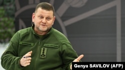 Раніше сьогодні низка медіа з посиланням на свої джерела повідомила, що головнокомандувача ЗСУ Валерія Залужного можуть звільнити