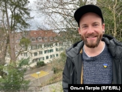 Доменік Фрай, швейцарець