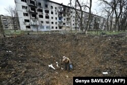 Вирва від авіабомби в Авдіївці 4 квітня цього року