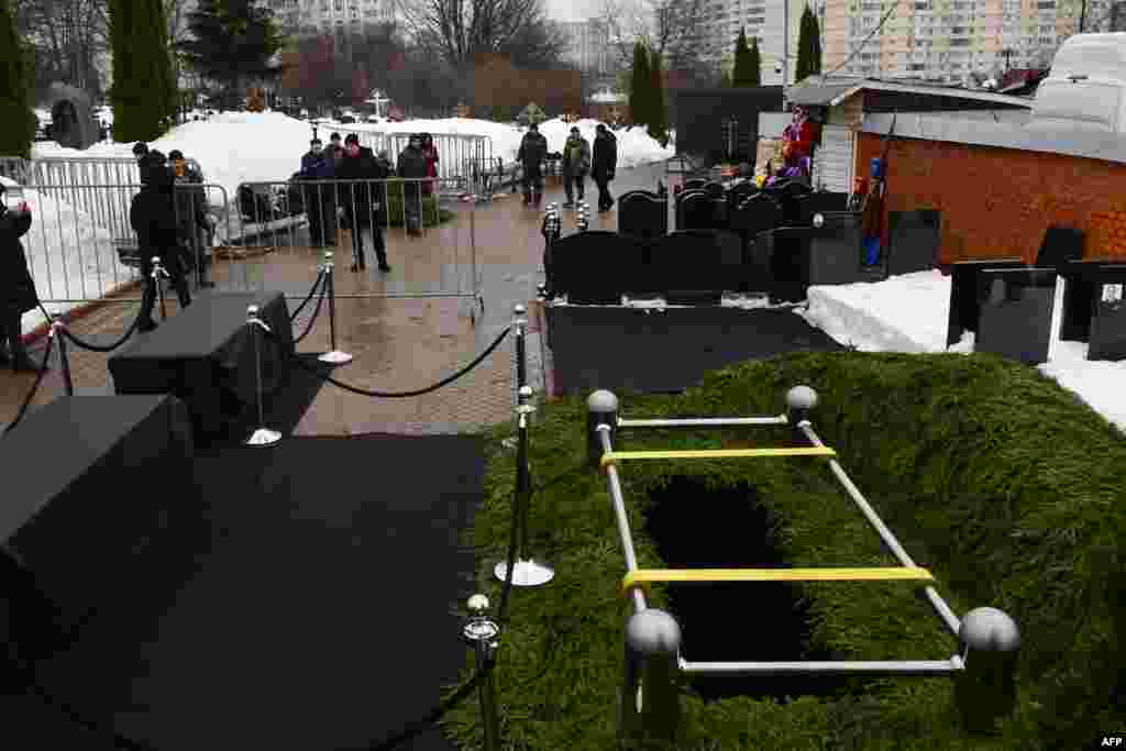 Місце на кладовищі, де Навального поховали