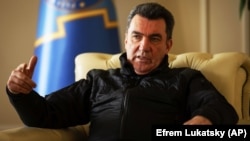 За його словами, є кілька варіантів дій