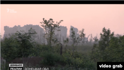 Зруйновані багатоповерхівки Бахмуту