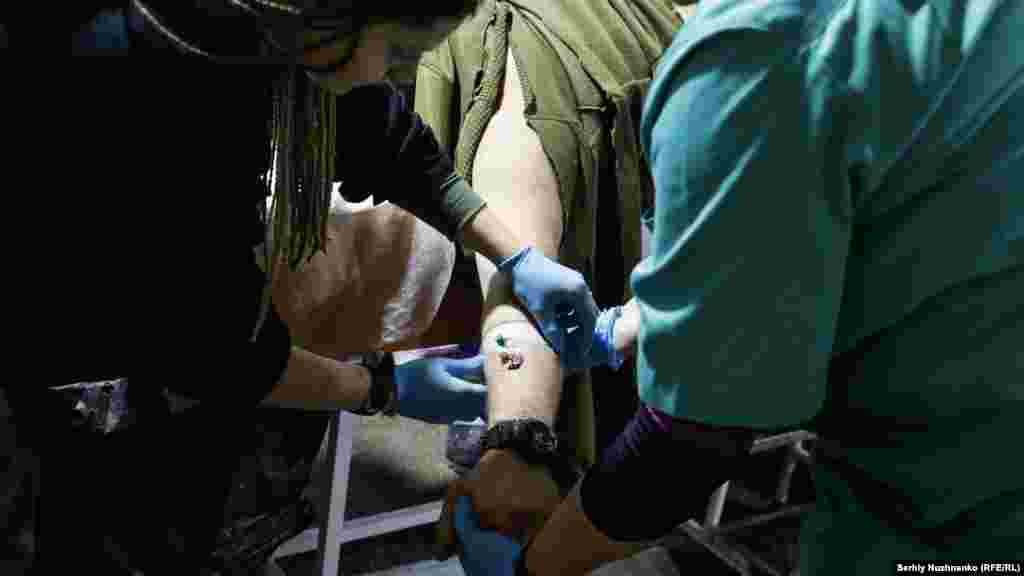 16 березня 2022 року Яна Рихліцька поділилася дописом у фейсбуці, де перерахувала жінок, які були вбиті після російського вторгнення, деякі з них – у активних бойових діях. У дописі йшлося: «Якщо ви шукаєте справжніх жінок-героїв, будь ласка, пам’ятайте про цих жінок», а визнаними героями є «ті жінки, які жертвують своєю енергією та ресурсами, щоб рятувати, захищати, лікувати, захищати, годувати та підтримувати»  