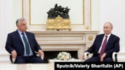 Президент Росії Володимир Путін і прем'єр-міністр Угорщини Віктор Орбан під час зустрічі в Москві, Росія, 5 липня 2024 року