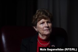 Сенаторка-демократка Джин Шагін