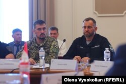 Місця, куди допускають міжнародні організації – це виключно популізм, вважає Дмитро Усов