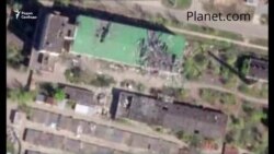 Последствия удара по зданию бывшей чулочной фабрики в Рубежном Последствия удара по зданию бывшей чулочной фабрики в Рубежном