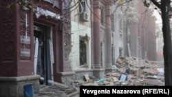 Наслідки російського ракетного обстрілу житлової багатоповерхівки у Запоріжжі, 18 жовтня 2023 року