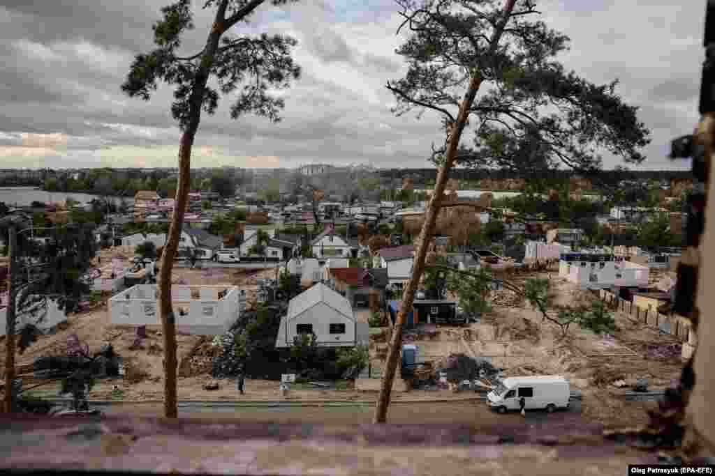 До процесу відновлення міста залучені щонайменше 10 країн, а також міжнародні організації та волонтери  