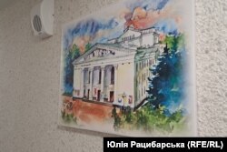 Краєвиди Маріуполя в гуртожитку для переселенців