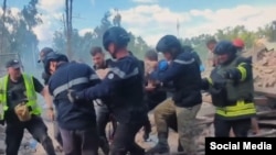 Раніше повідомлялось про шістьох загиблих та 11 поранених.