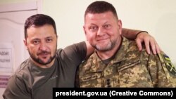 Президент України Володимир Зеленський і головнокомандувач ЗСУ Валерій Залужний. Дніпро, 27 липня 2023 року 