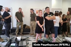 Друзі й рідні на відкритті виставки у Києві