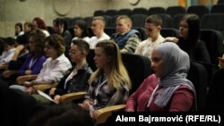 Mladi na Festivalu mira održanom u Vitezu, ilustrativna fotografija.