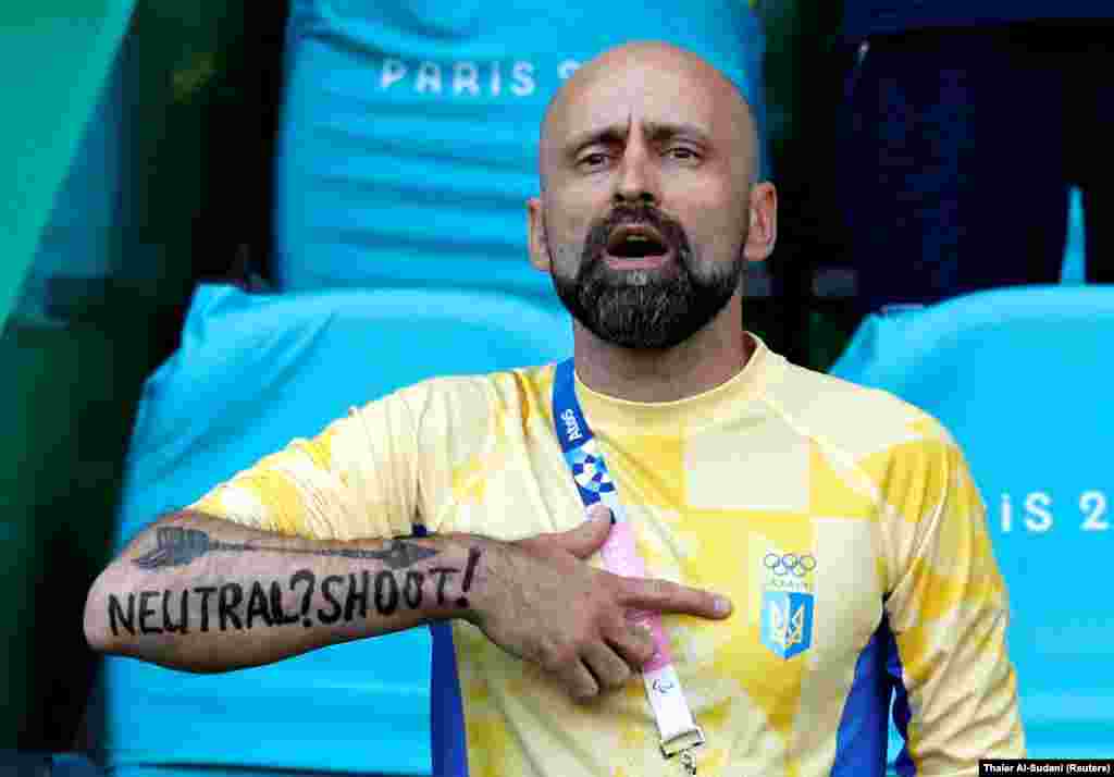 Український лікар Максим Бецко нагадує про те, що російські та білоруські спортсмени не мають виступати на Іграх. 