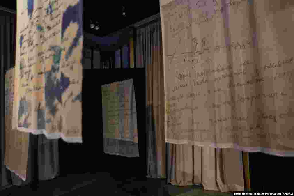 Сценографічні рішення Алли Горської для вистав Леся Танюка