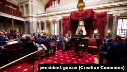 უკრაინის პრეზიდენტი ვოლოდიმირ ზელენსკი 21 სექტემბერს ვაშინგტონში ამერიკელ სენატორებს მეტი დახმარების თხოვნით მიმართავს.