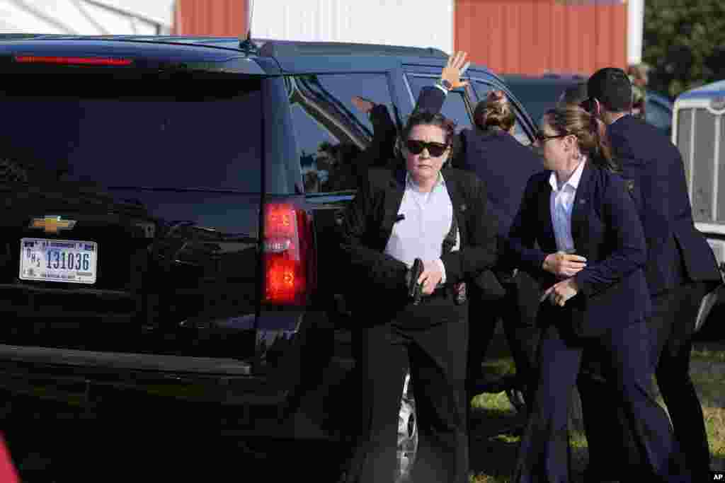 20-річний Томас Метью Крукс, який, як стверджують, відкрив вогонь, був убитий співробітниками Секретної служби. Він убив одного глядача на мітингу, ще двоє – зазнали поранень.