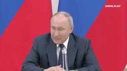 Путин поздравил с юбилеем Конституции Путин поздравил с юбилеем Конституции