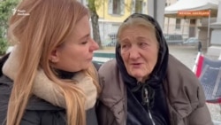 Жанна з Бородянки і Олена з Харкова у Хрестовоздвиженському соборі РПЦ у Женеві Жанна з Бородянки і Олена з Харкова у Хрестовоздвиженському соборі РПЦ у Женеві