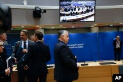 Віктор Орбан вийшов із зали голосування. Брюссель, 14 грудня 2023 року