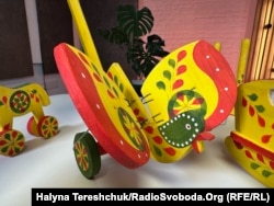 Яворівська забавка. Традиційна пташка