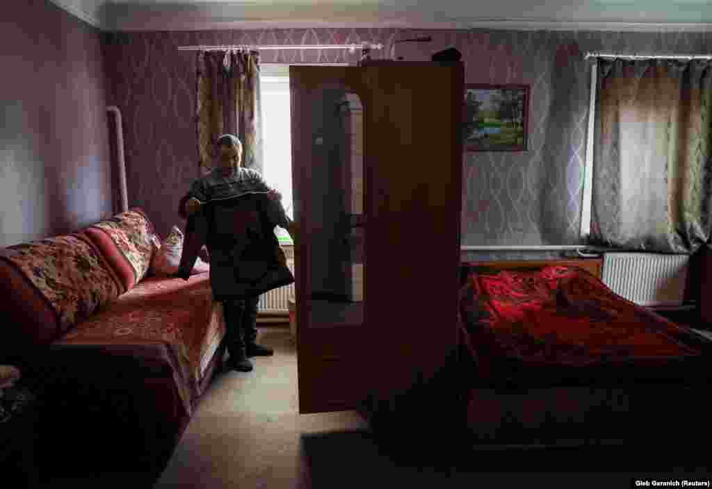 Ще одна людина, яка все ще намагається зрозуміти вбивство Ірини – її партнер, Анатолій Щирук. На фото він з одним із її светрів