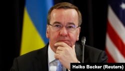 За словами міністра оборони Бориса Пісторіуса, Берлін поки що не ухвалив рішення щодо надсилання крилатих ракет Taurus