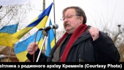 Дмитро Кремінь під час виступу на мітингу, 2014 рік 