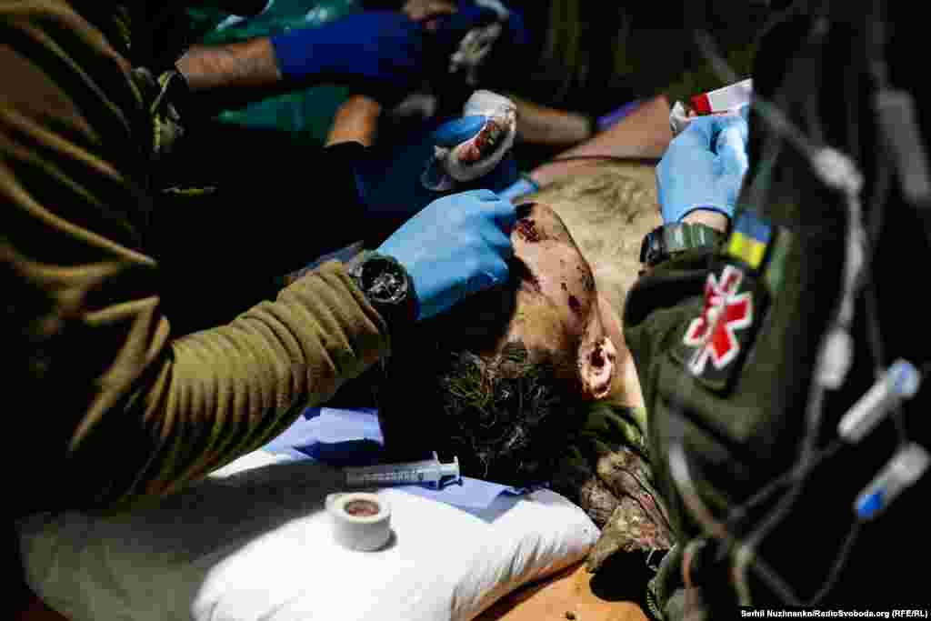 27 липня міністр охорони здоров’я України Віктор Ляшко подякував українським медикам за самовіддану працю та наголосив, що сьогодні ними захоплюється весь світ. Про це очільник МОЗ написав у фейсбуці. Він також знову пояснив, чому День медика від цього року має нову дату: «Півтора року повномасштабної війни дали нам абсолютно чітке усвідомлення того, що ті, хто рятує життя, не можуть мати спільну дату святкування з тими, хто це життя забирає. Даємо старт новій традиції»