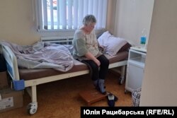 Людмила освоюється в палаті