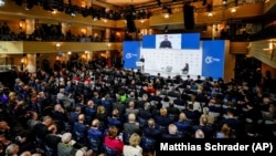 Президент України Володимир Зеленський під час виступу на Мюнхенській конференції з безпеки. Мюнхені, 17 лютого 2024 року