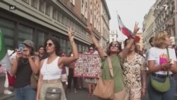 ایرانیانو یوشمېر هېوادونو کې د مهسا امیني تلین په مناسبت مظاهرې کړې دي ایرانیانو یوشمېر هېوادونو کې د مهسا امیني تلین په مناسبت مظاهرې کړې دي