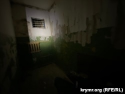 Одна з підвальних камер в Херсонському управлінні поліції, де під час окупації, як встановили силовики, катували місцевих жителів, фото ілюстративне