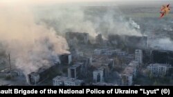 Вовчанськ з висоти польоту дрона показали військові 