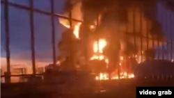 За повідомленнями місцевих жителів, атакований НПЗ у Ярцевському районі